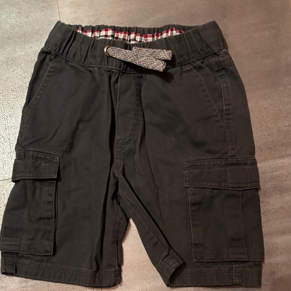 Ben Sherman Boy’s Charcoal Cargo Shorts size 5